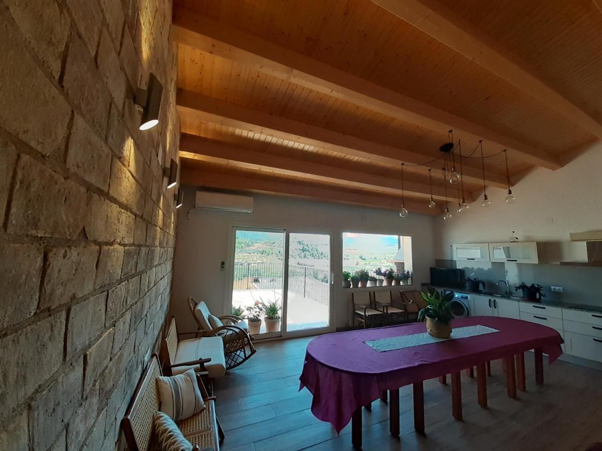 Casa La Foradada Acomodação com café da manhã Corbera Exterior foto